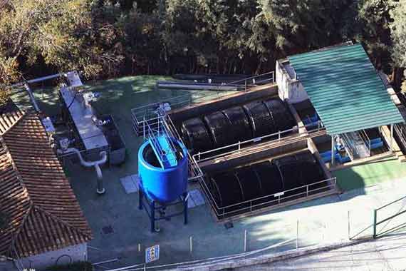 Planta depuradora de aguas residuales vista aérea