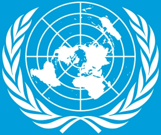 Emblema de la ONU sobre fondo azul